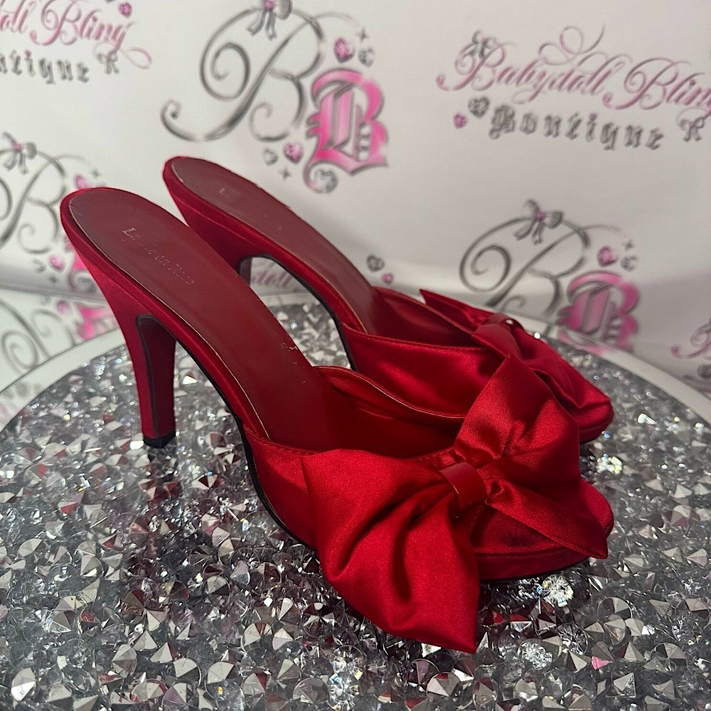 La vie en rose heels ribbon 🎀 bows red heels red bow ribbon accent silky satiny